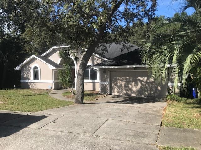 300 SUN OAKS COURT