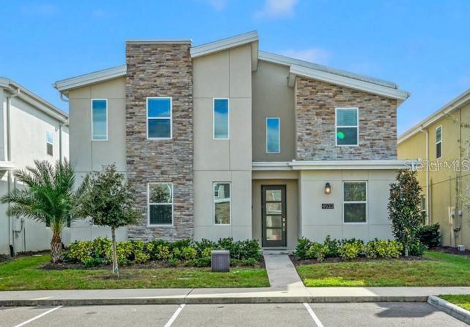 4532 TARGET BOULEVARD