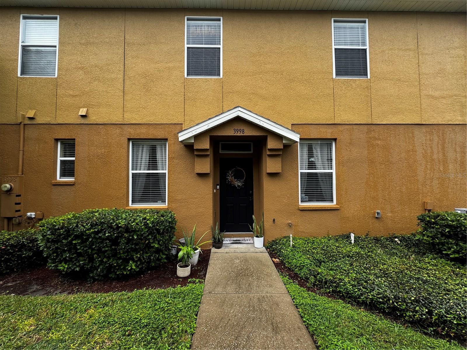 3998 PEMBERLY PINES CIRCLE