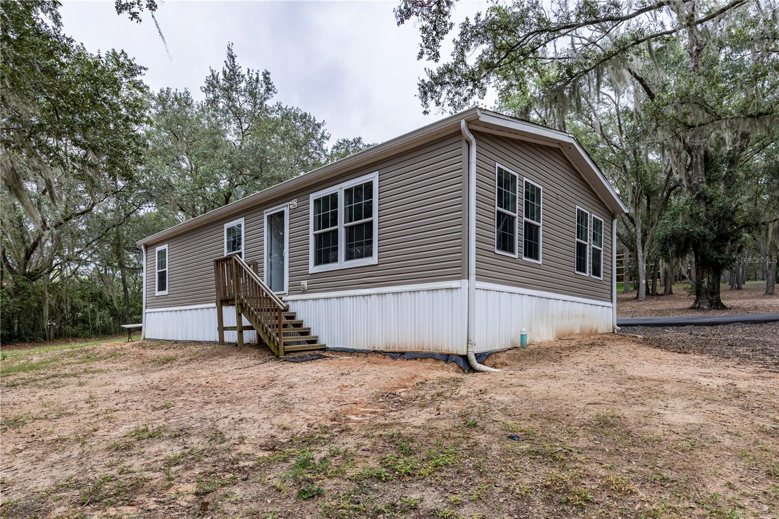 Listing photo 3 for 10135 N Em En El Grove Rd