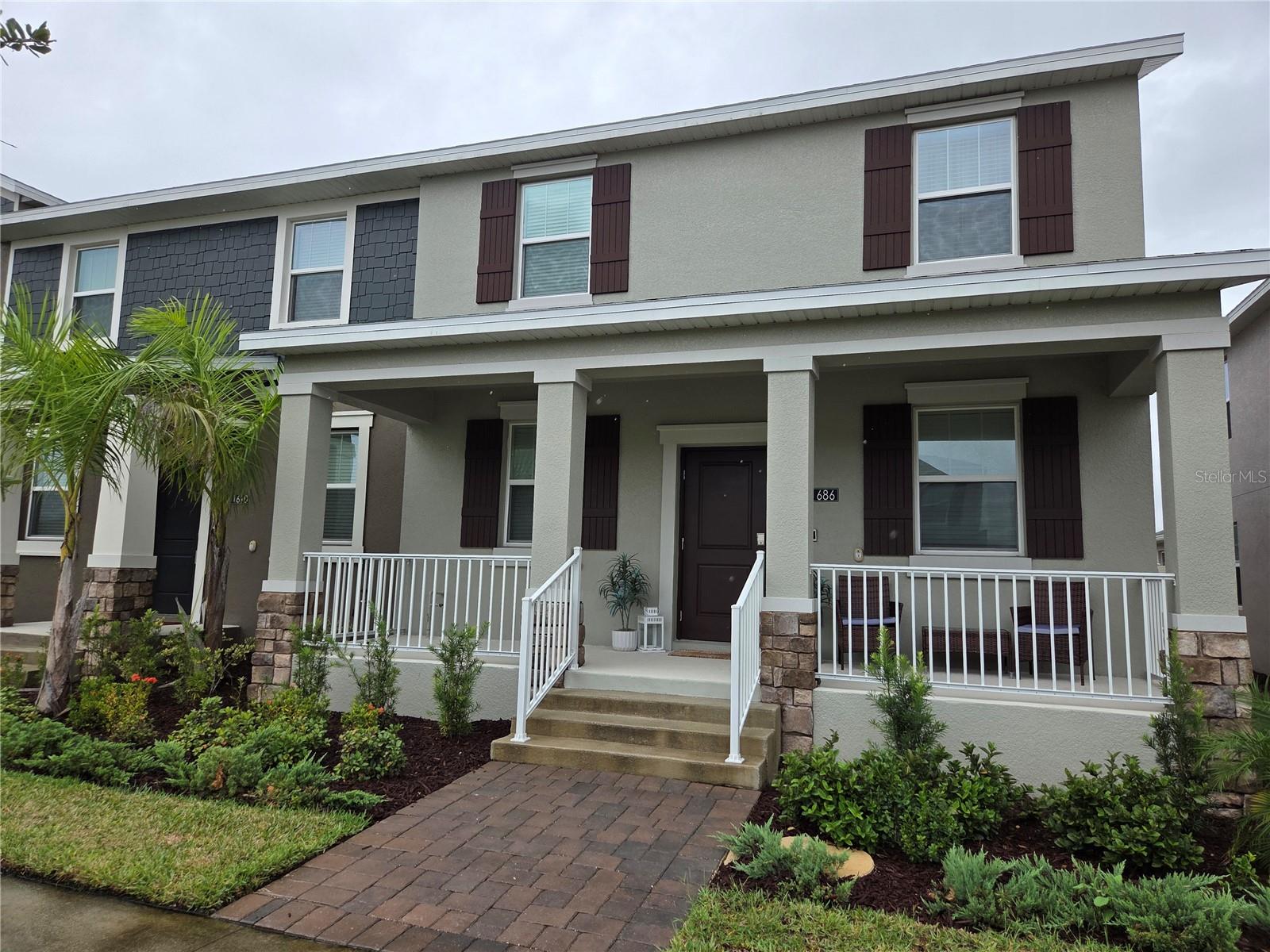 1686 CONTENTMENT LOOP