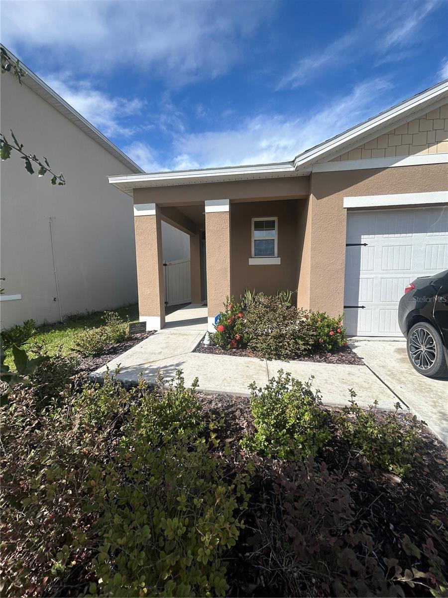 Listing photo 2 for 1396 Berry Ln