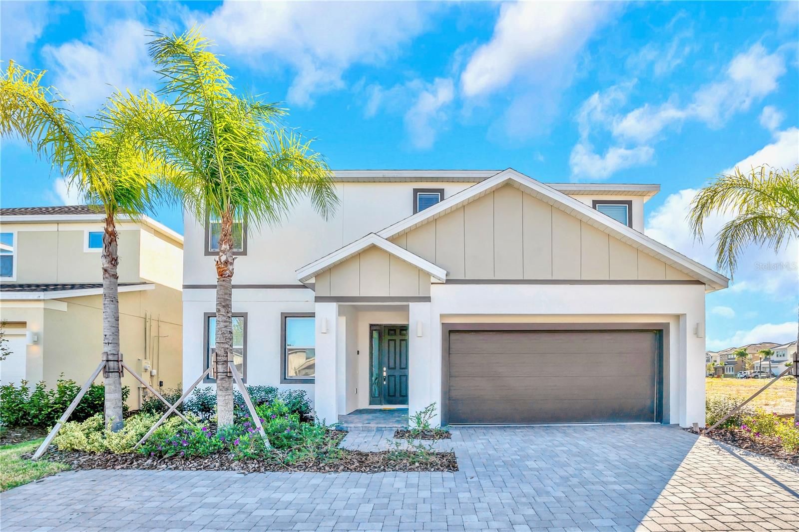 Listing photo 1 for 4494 Monado Dr