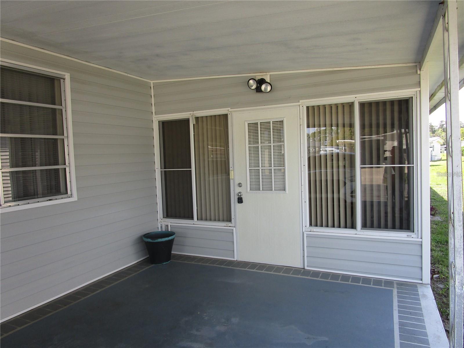 Listing photo 3 for 47 Kono Cir
