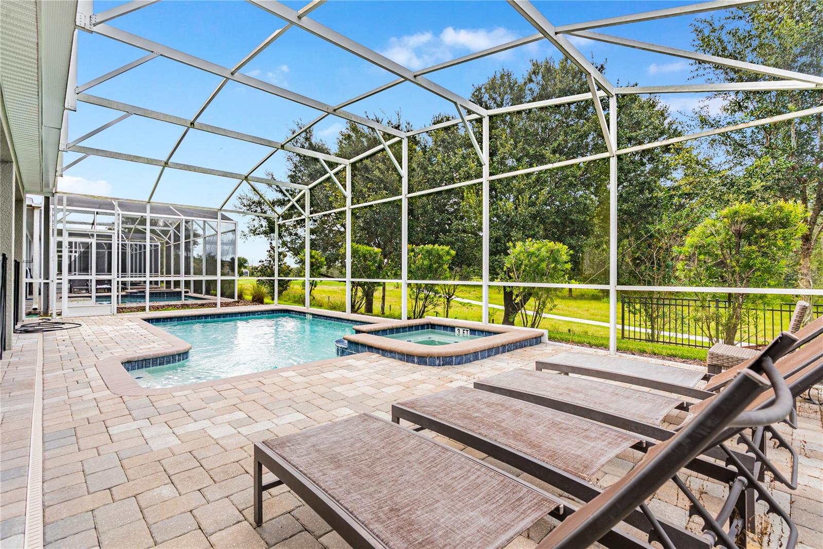 Listing photo 3 for 8809 Cruden Bay Ct