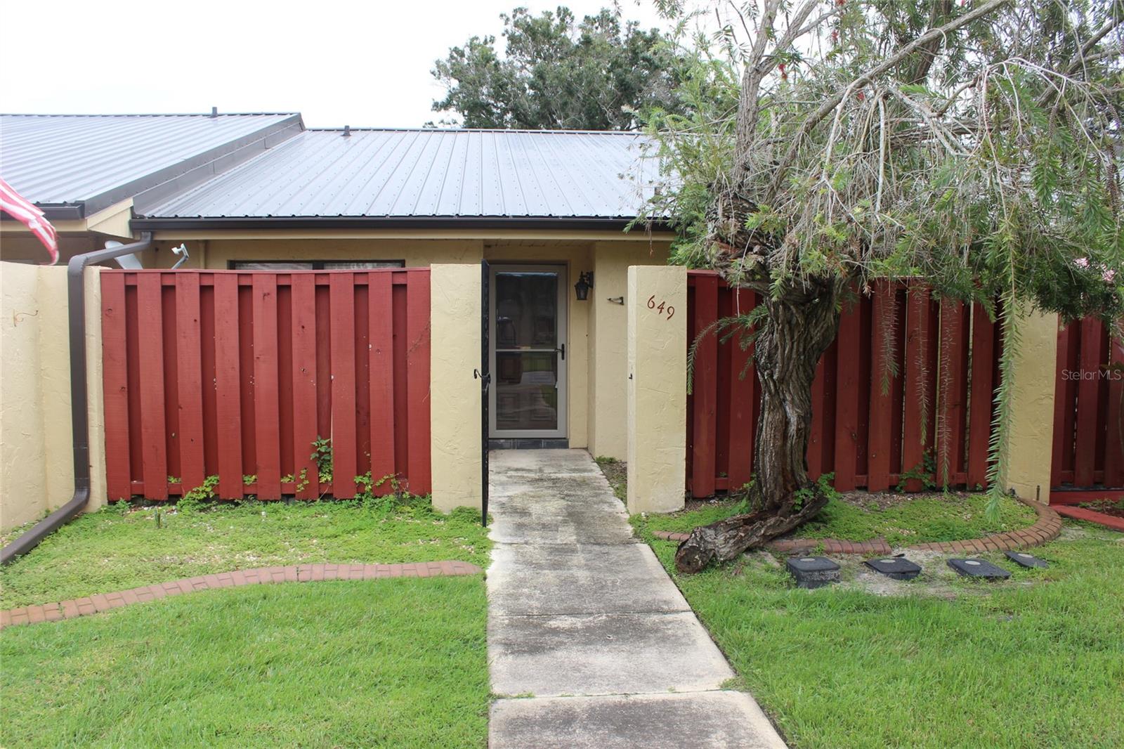 Listing photo for 649 Broadmoor Cir