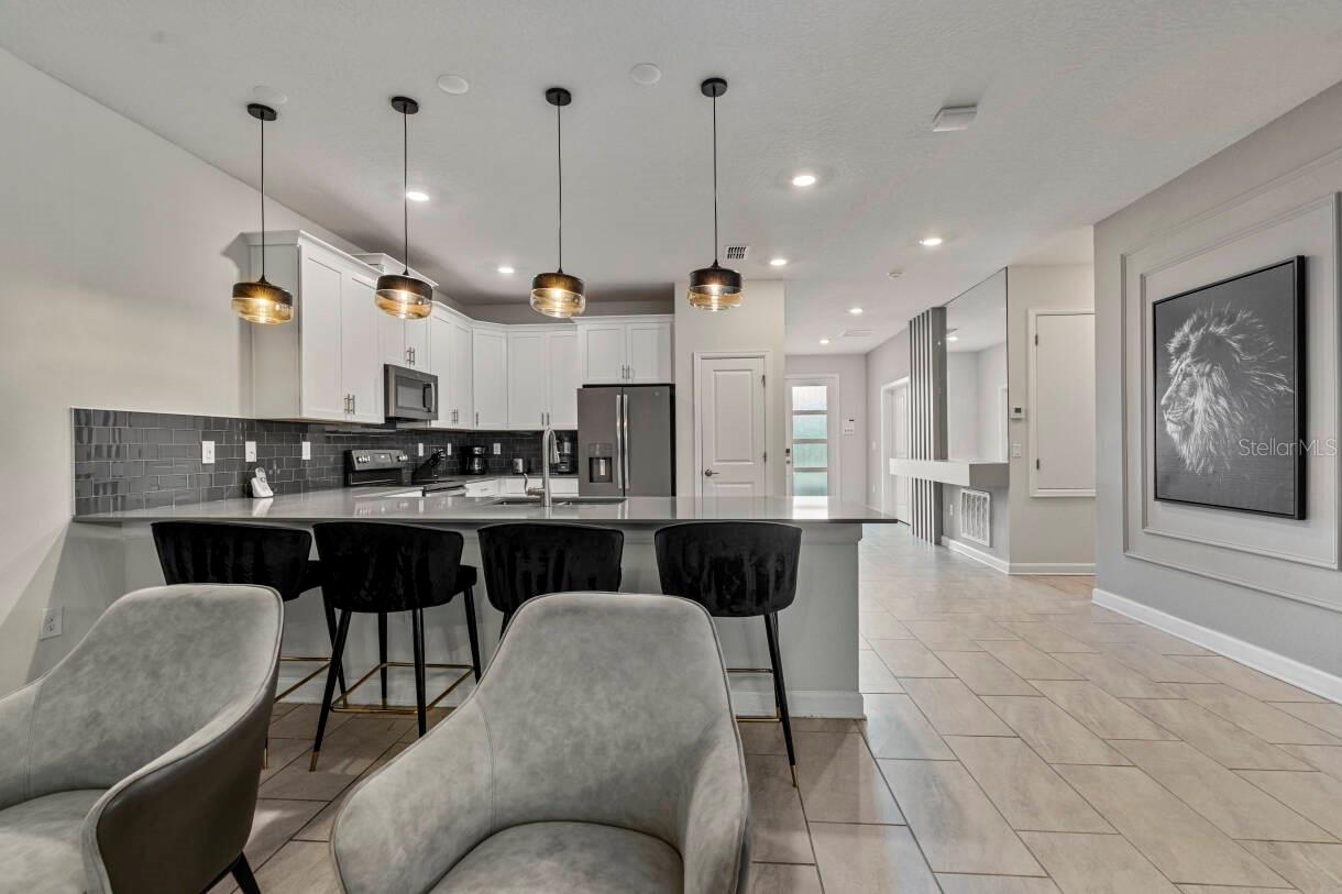 Listing photo 2 for 2830 Storey Cove Ave
