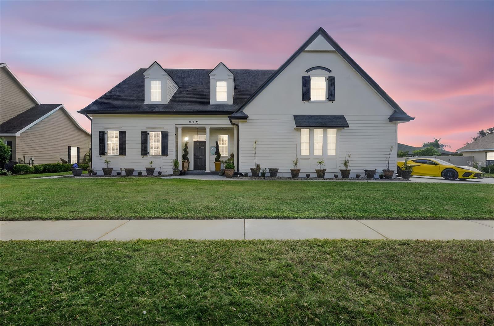 5210 HAMMOCK CIRCLE