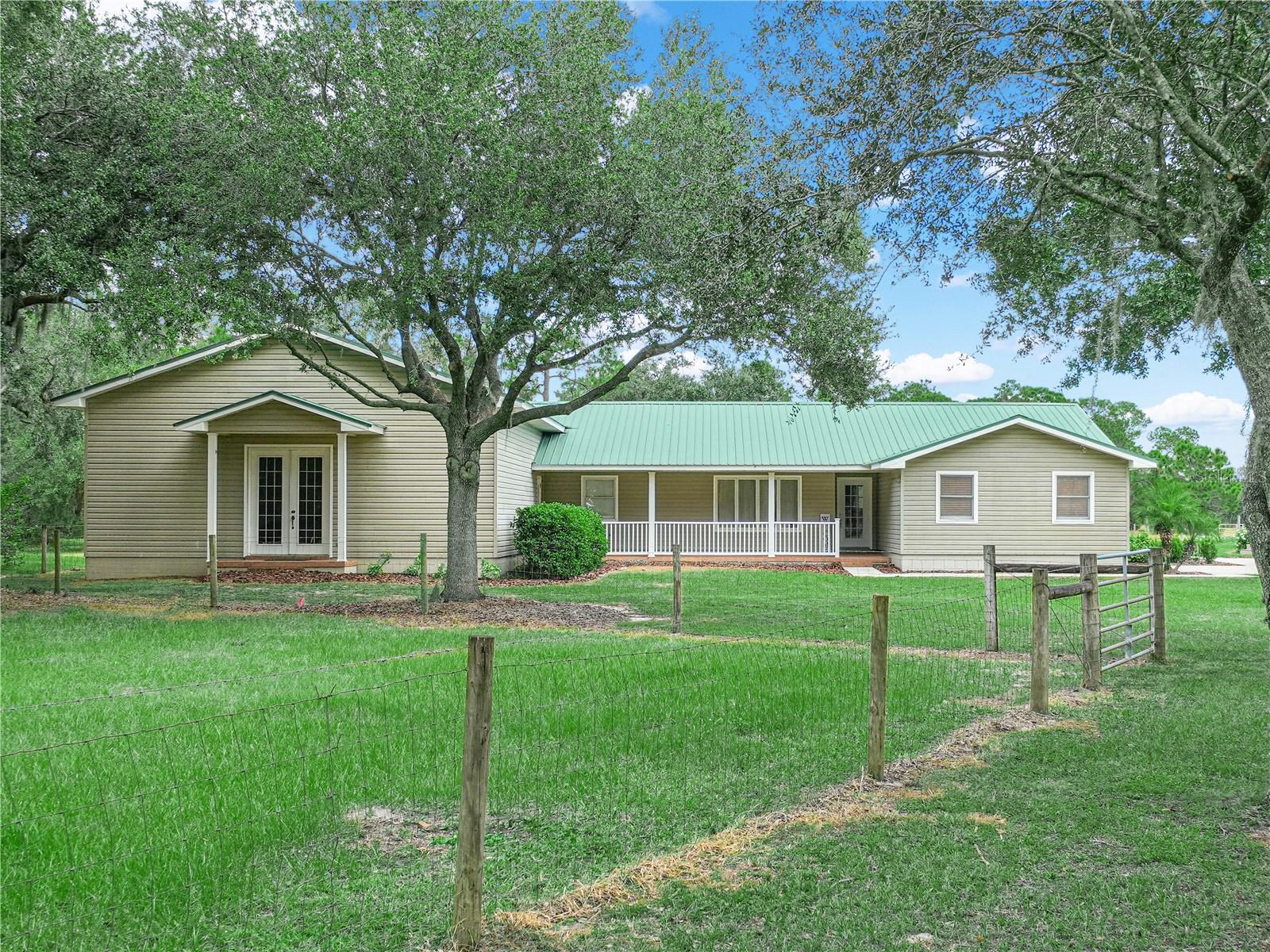 Listing photo 2 for 3963 Mammoth Grove Rd