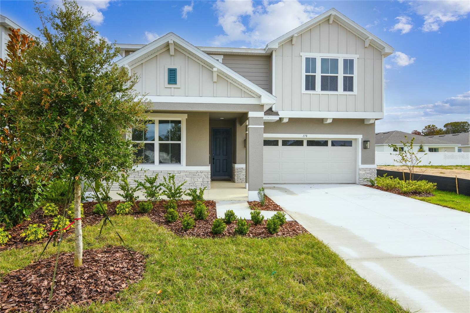 Listing photo 1 for 178 Blue Star Ct