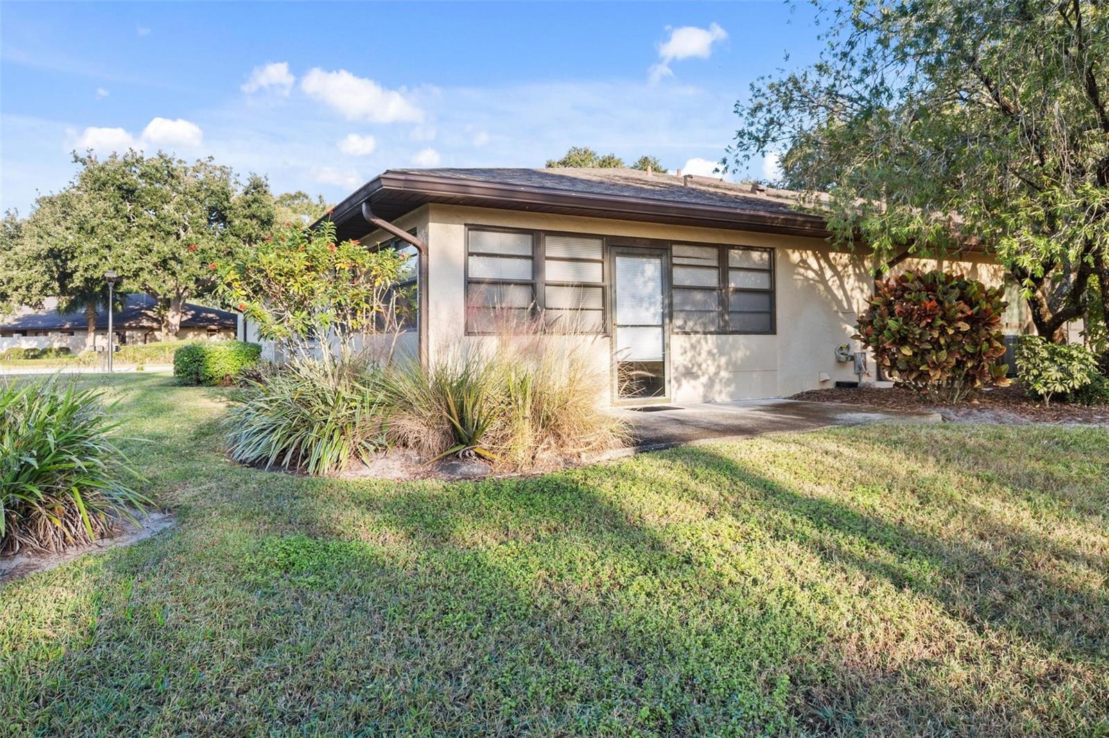 Listing photo 1 for 2270 Firestone Pl