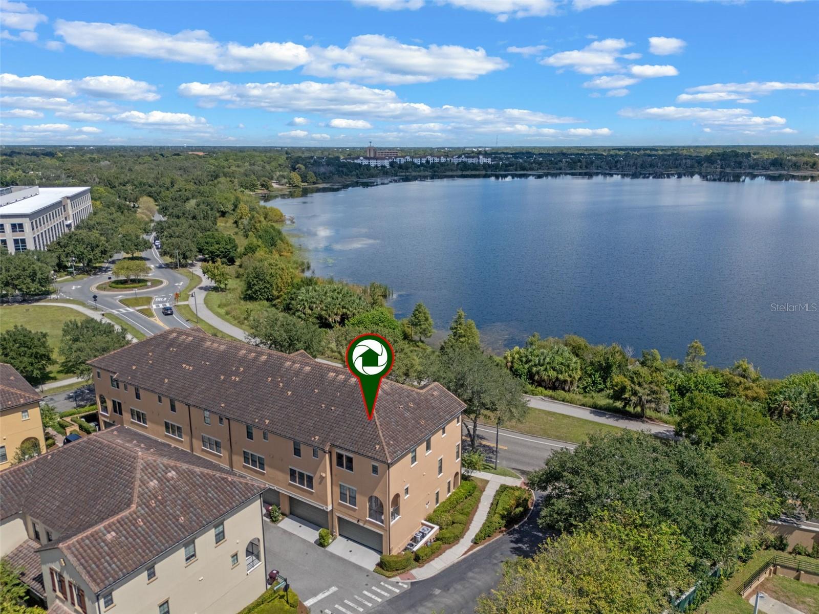 2142 LAKEMONT AVENUE