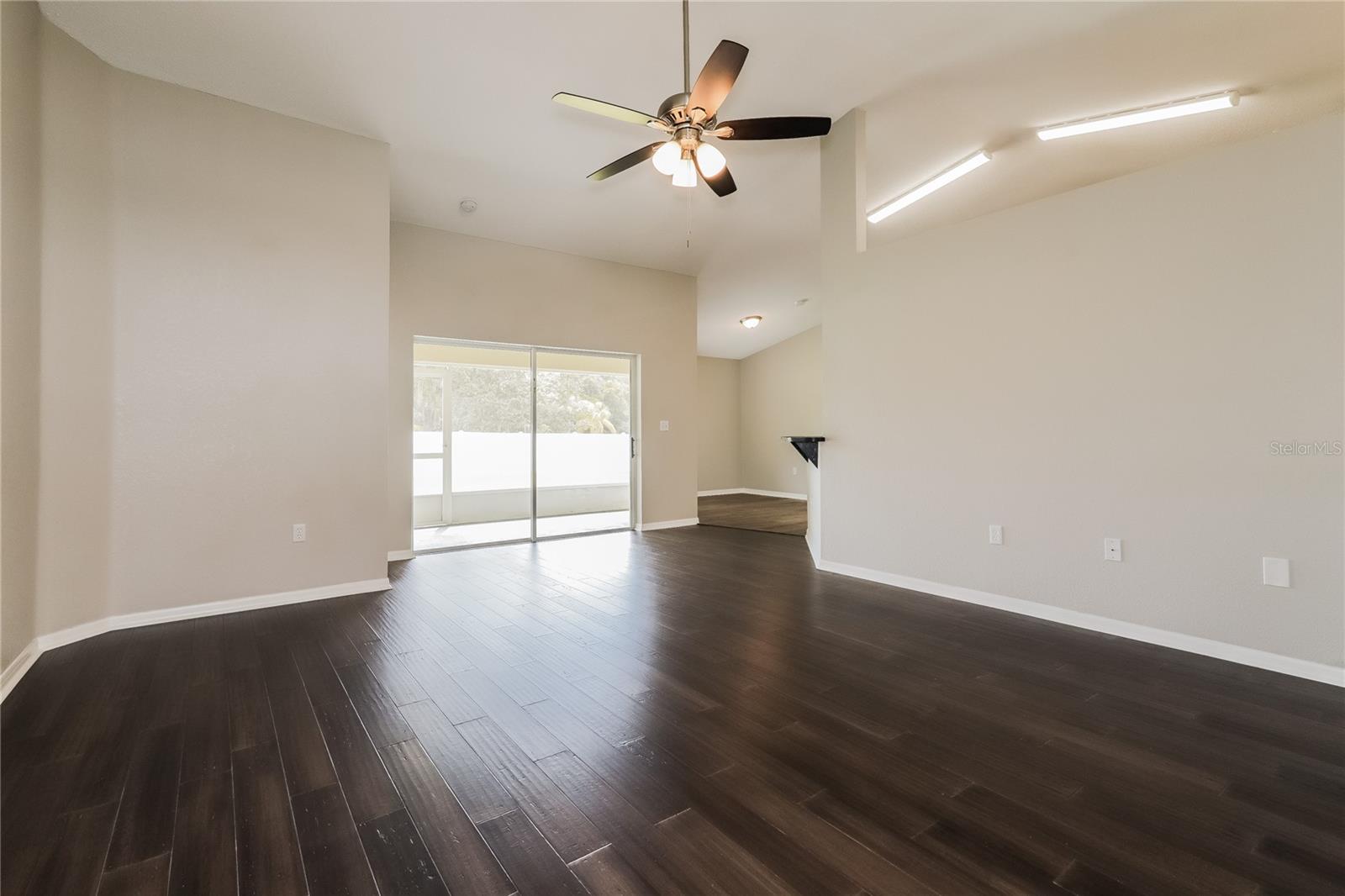 Listing photo 3 for 3407 Imperial Manor Way