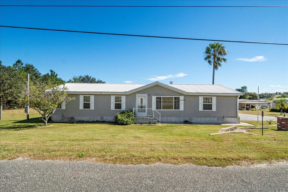 Listing photo 1 for 101 Edgewood Blvd