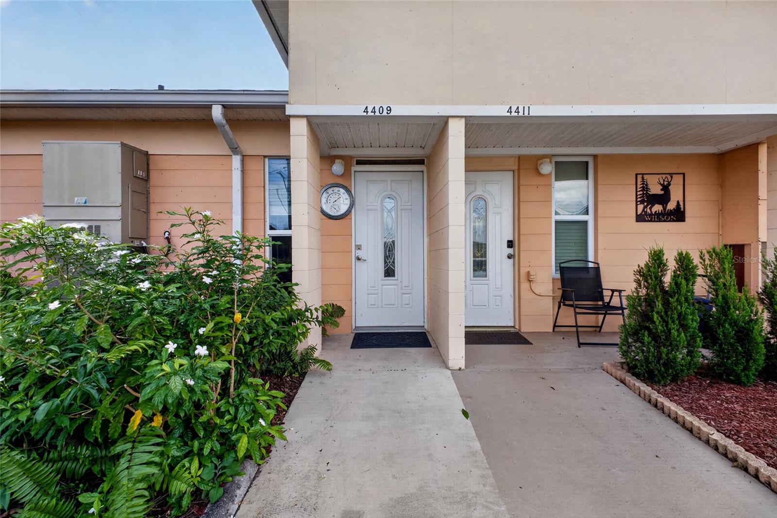 Listing photo 2 for 4409 Club Cir