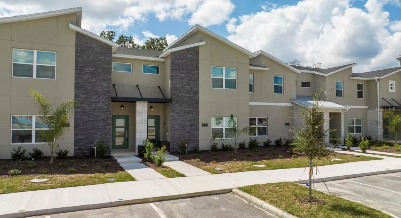 Listing photo 2 for 2513 Reading Trl