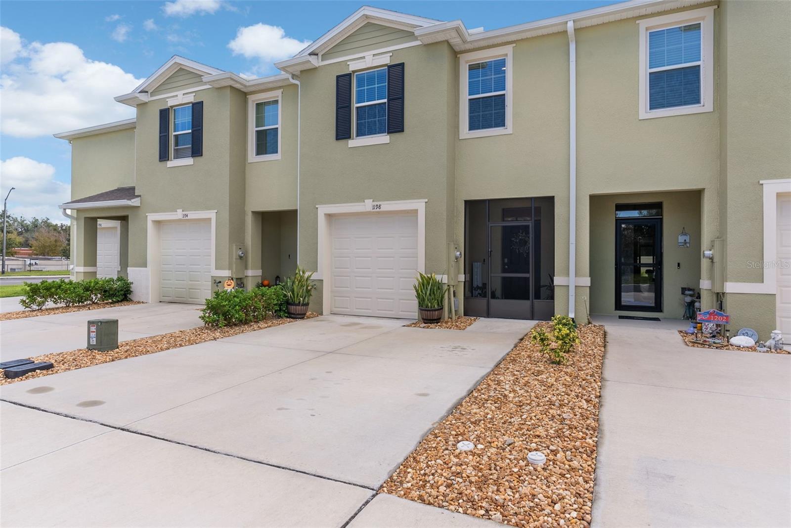 Listing photo 1 for 1198 Lido Dr