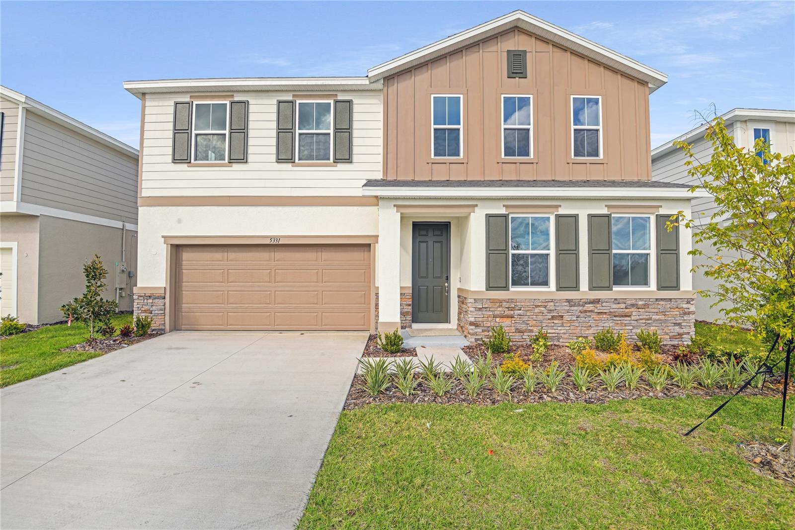 Listing photo 2 for 5331 Mickey Ave
