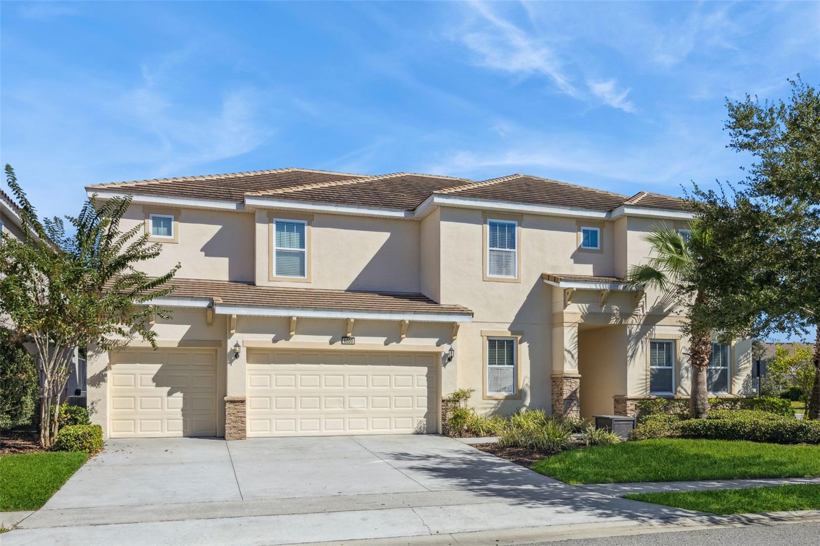 Listing photo 1 for 6000 Oak Green Loop