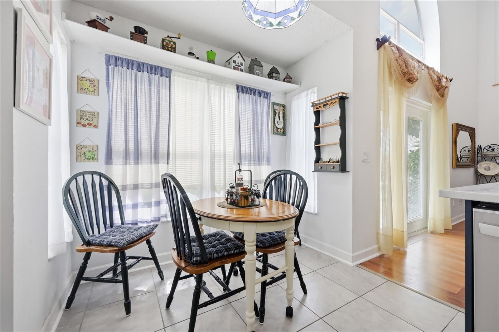 Listing photo 3 for 13200 Mallard Cove Blvd