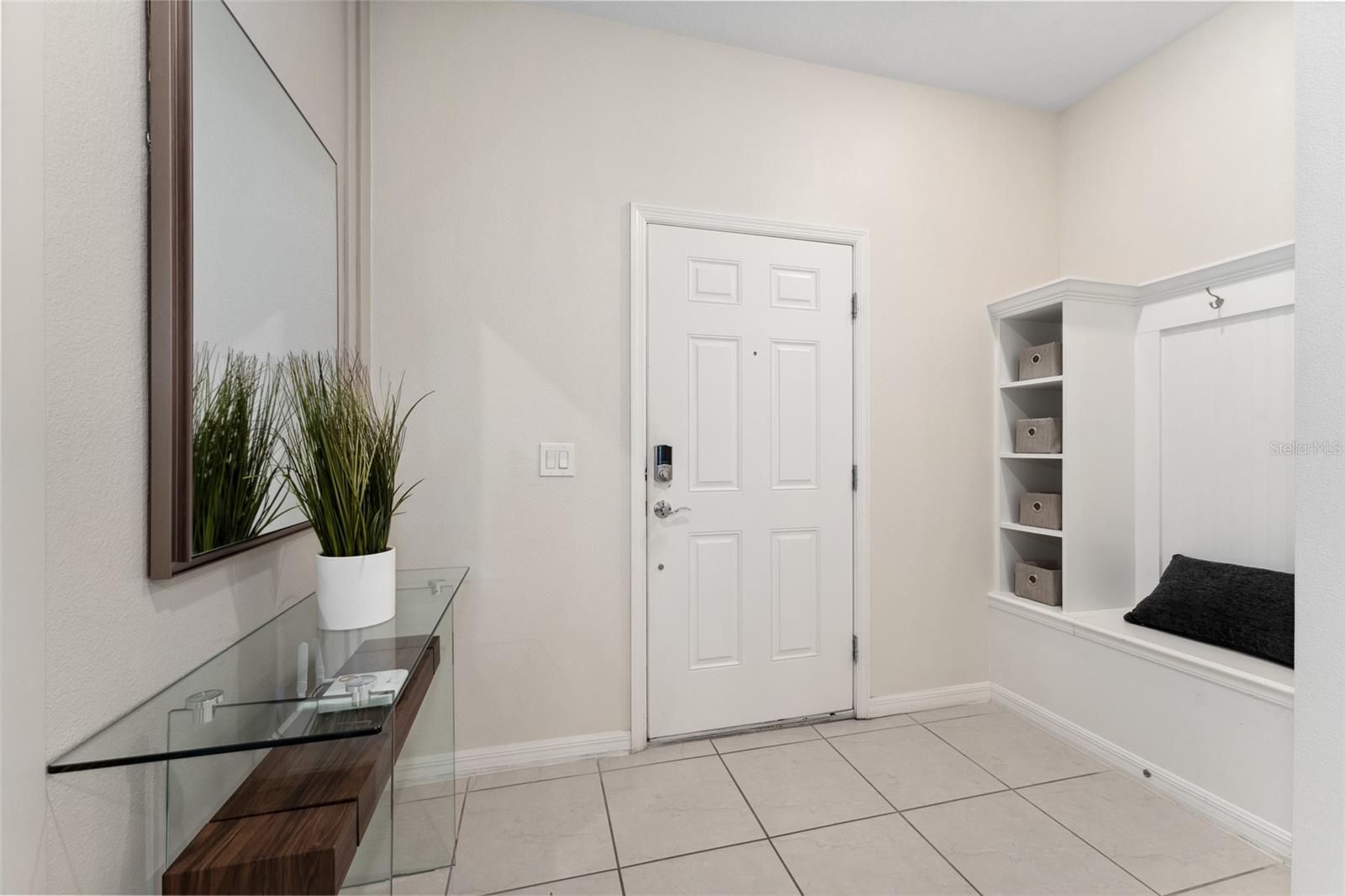 Listing photo 2 for 127 Jetty Way