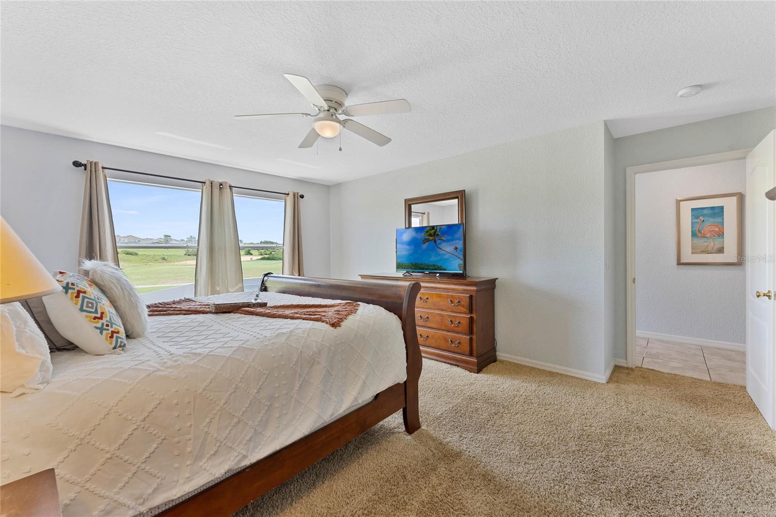 Listing photo 3 for 606 Birkdale St