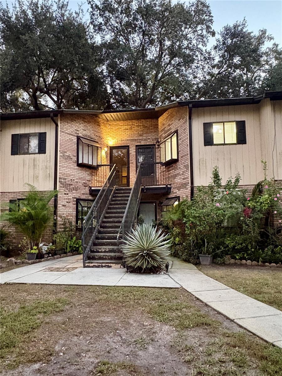 1724 FOXHALL CIRCLE Unit 1724