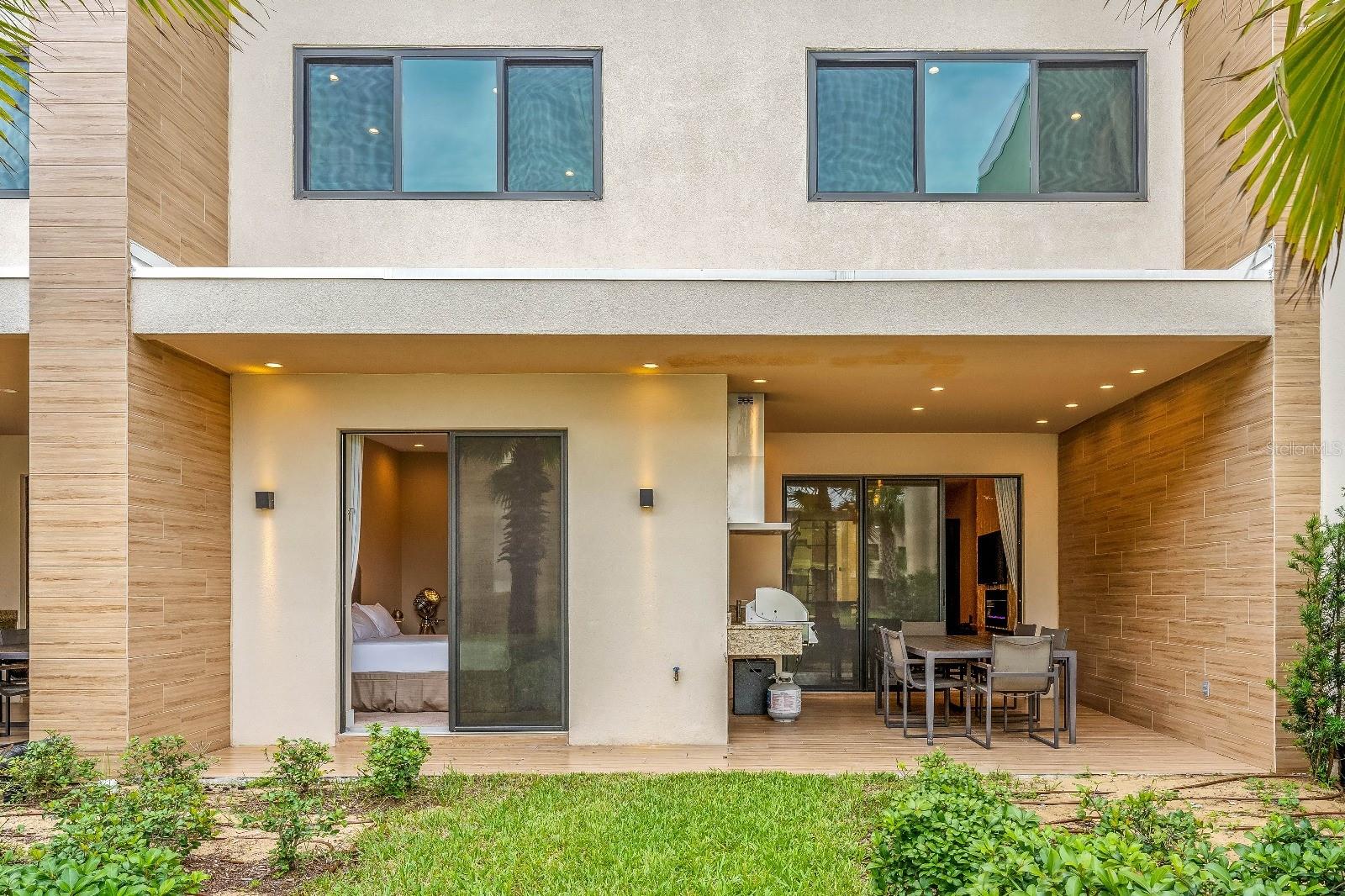 3045 ROCKEFELLER WAY