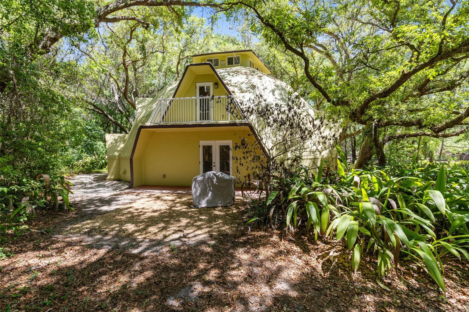 5789 N APOPKA VINELAND ROAD