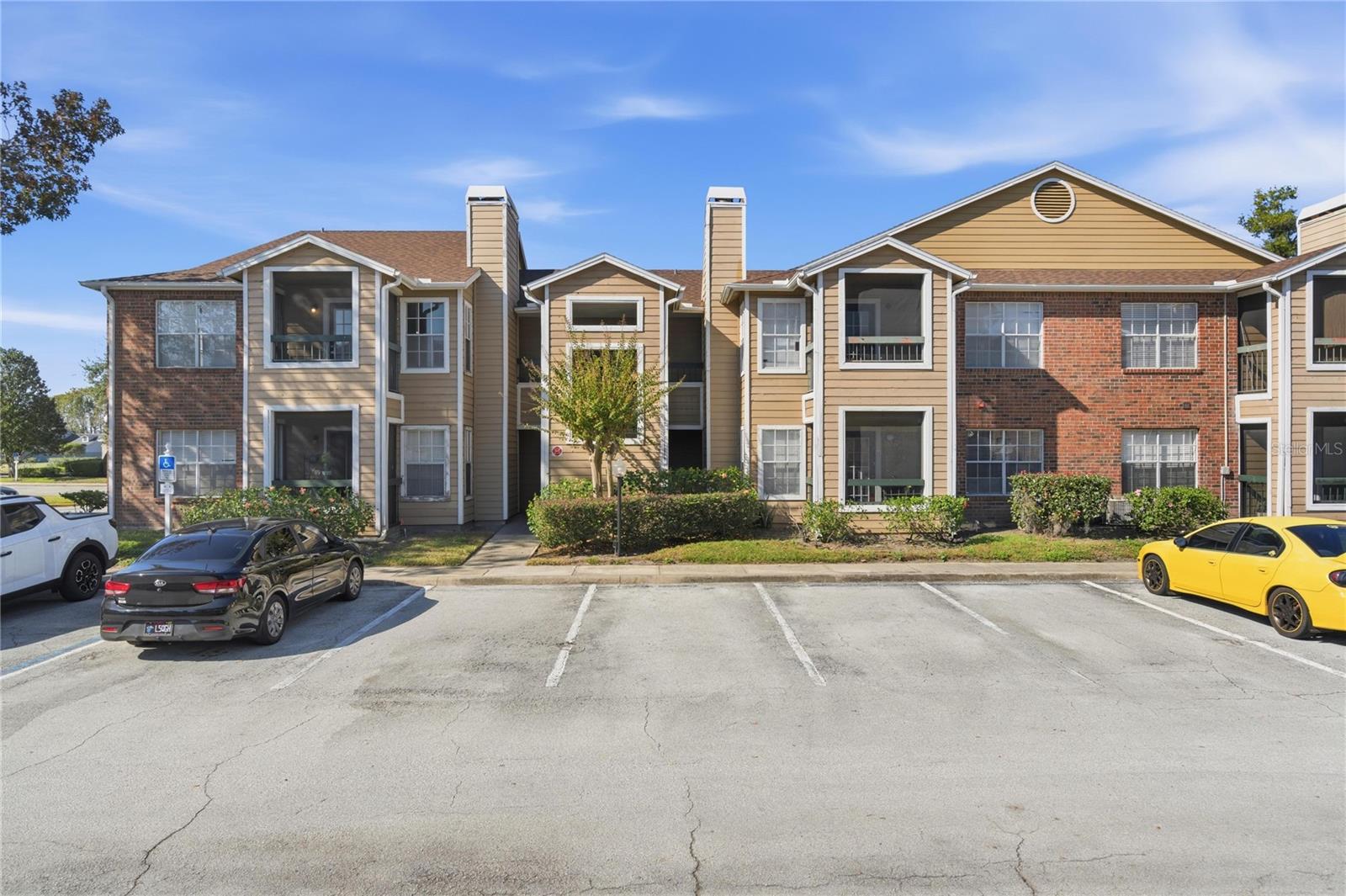 4401 THORNBRIAR LANE Unit 106