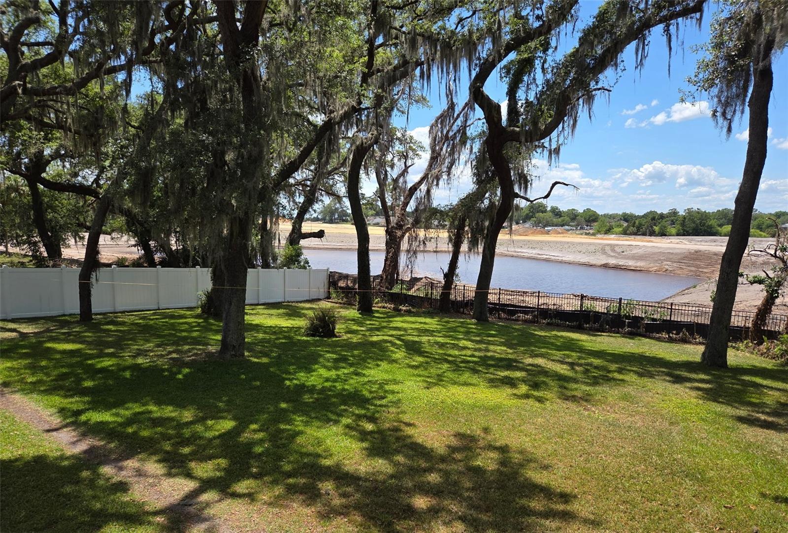 Listing photo 2 for 34041 Highland Rd