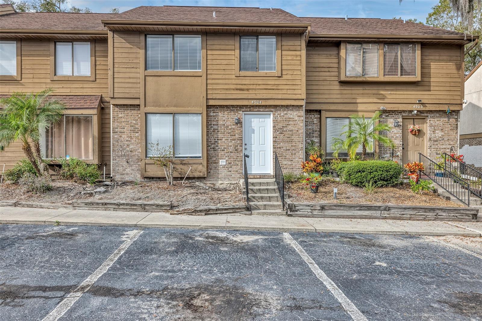 4904 SILVER OAKS VILLAGE Unit C