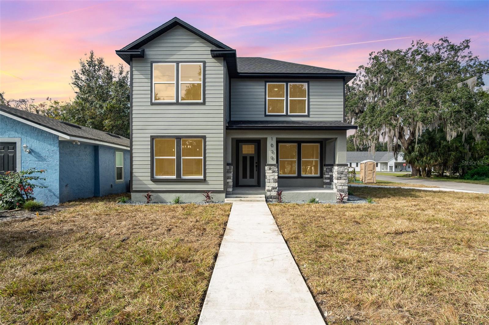 1000 S LOCUST AVENUE