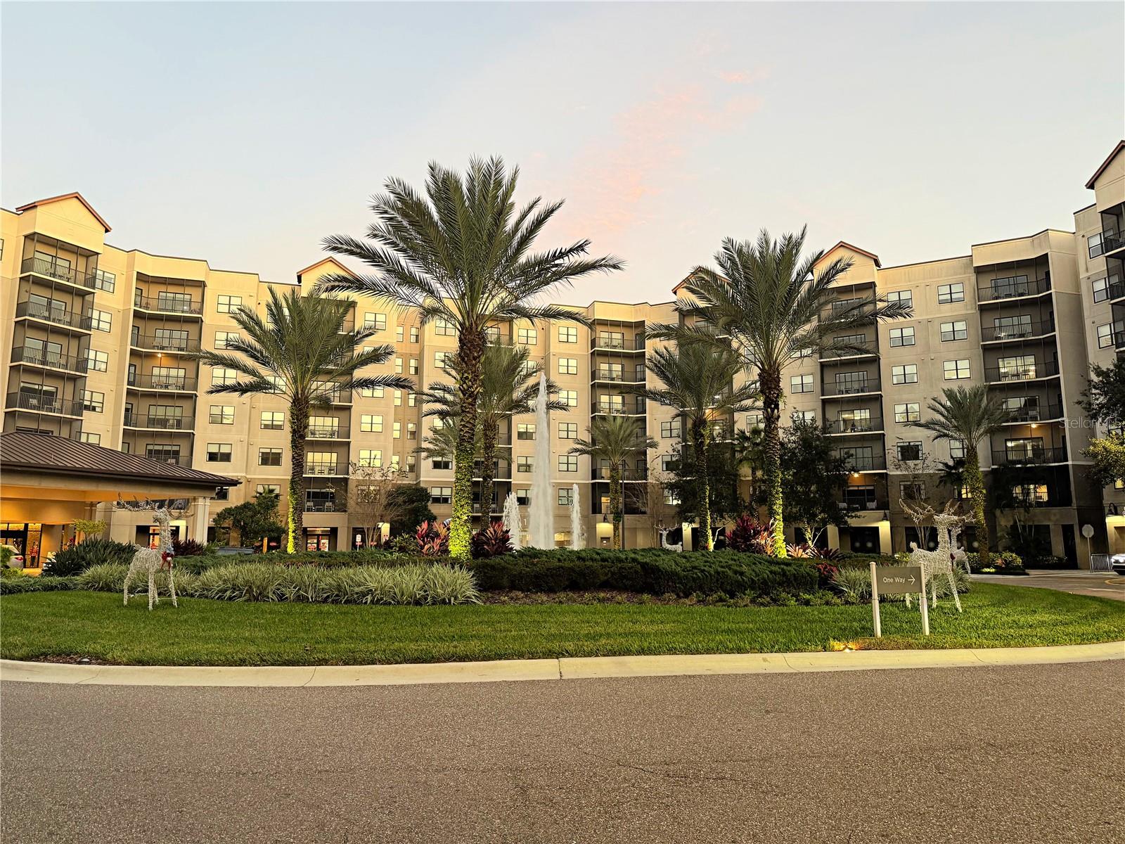14501 GROVE RESORT AVENUE Unit 2536