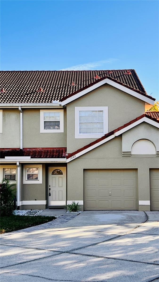 1242 N FAIRWAY DRIVE