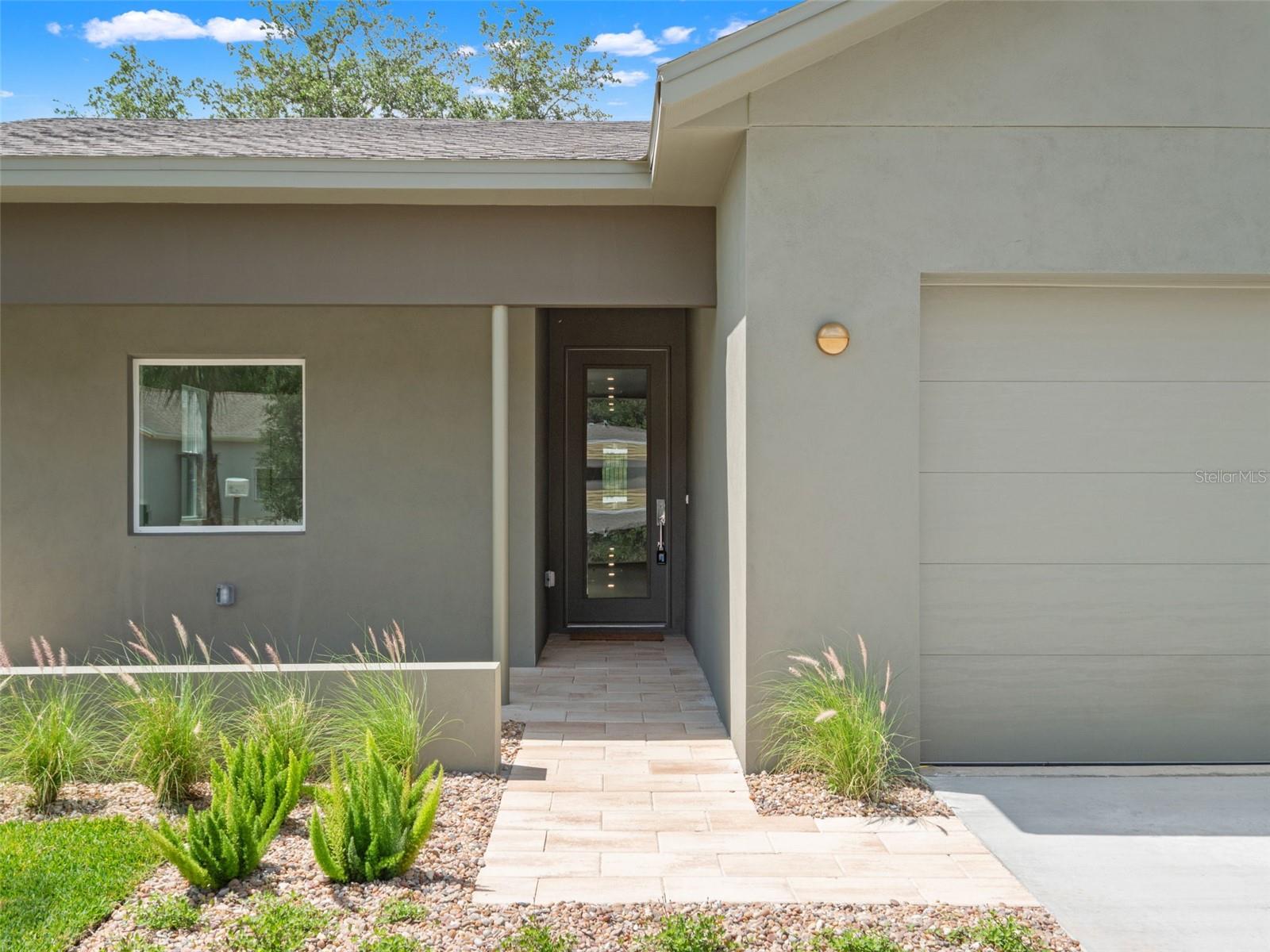 Listing photo 2 for 454 Skyfield Ct