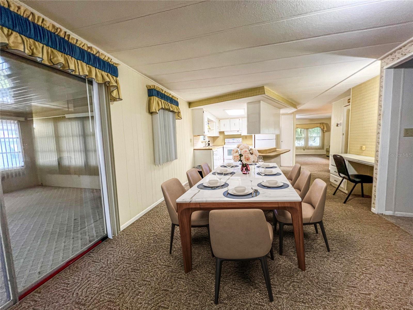 Listing photo 3 for 326 Martin Dr