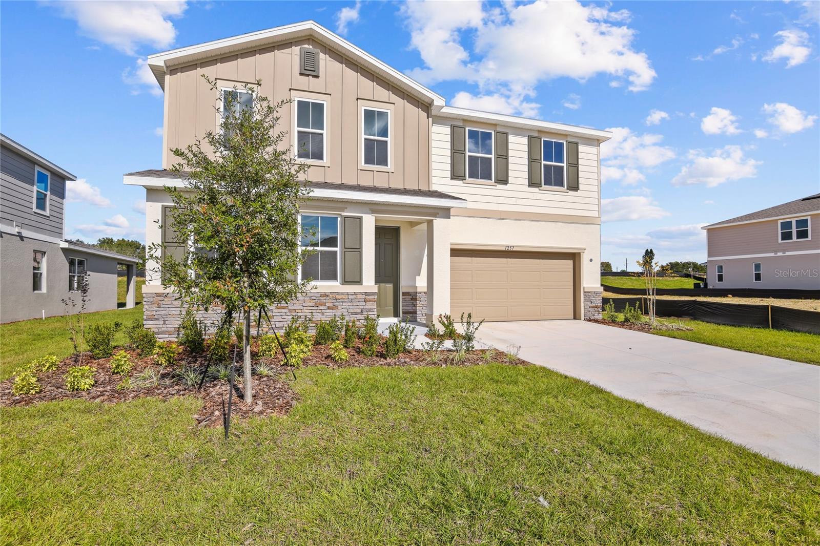 Listing photo 2 for 1257 Daisy Hill Ave