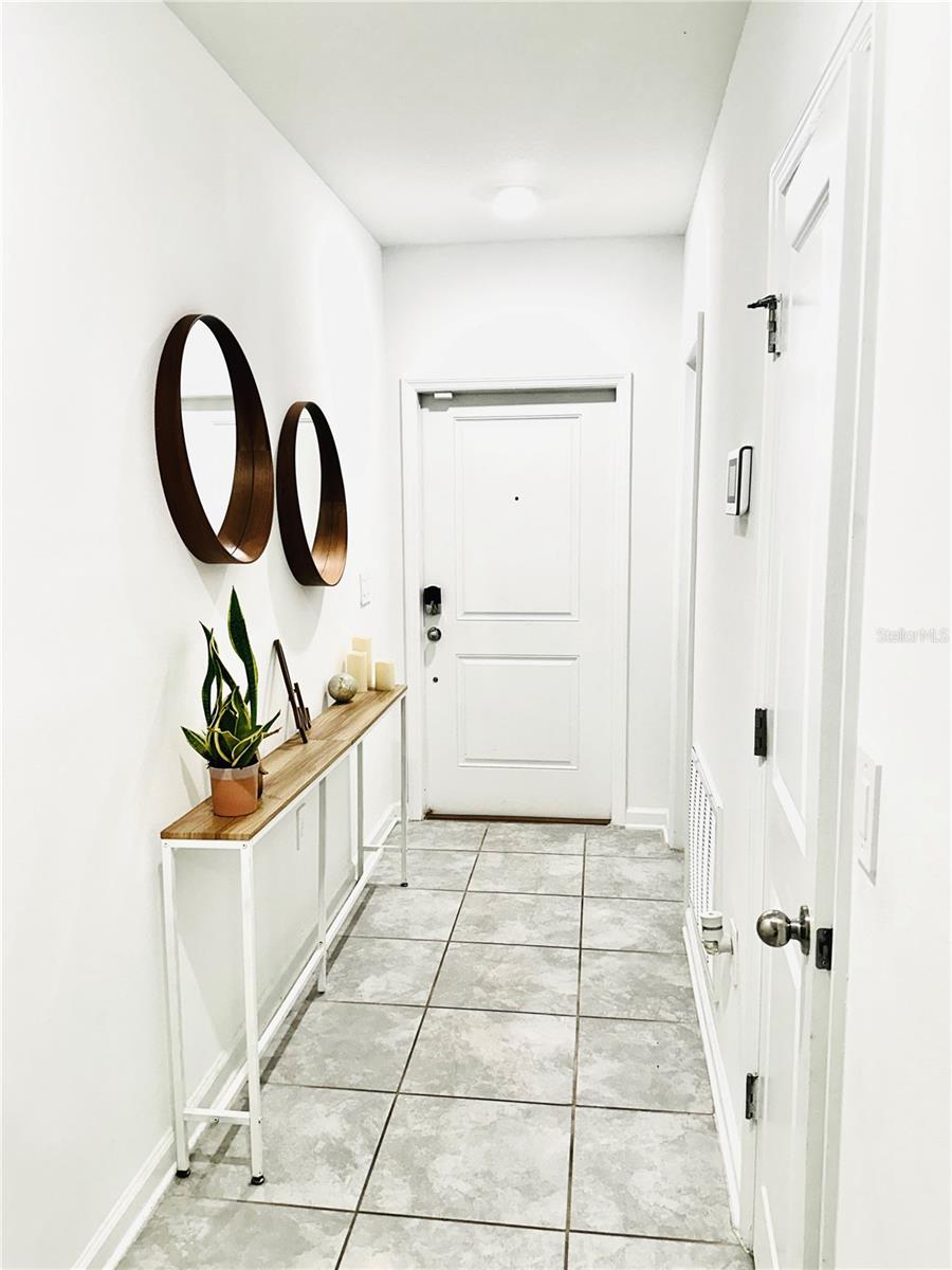 Listing photo 2 for 1835 Weir Blvd