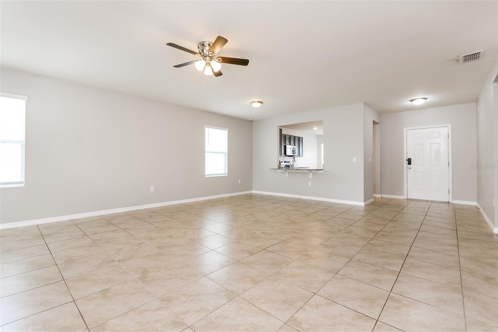 Listing photo 3 for 571 Autumn Stream Dr