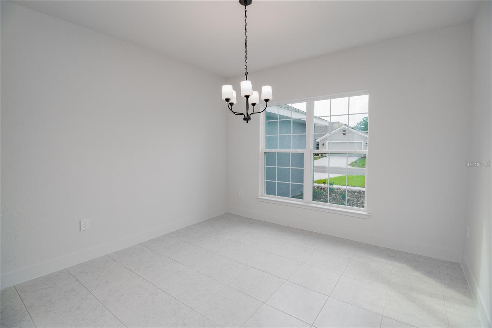Listing photo 3 for 1222 Hickory Nut Dr