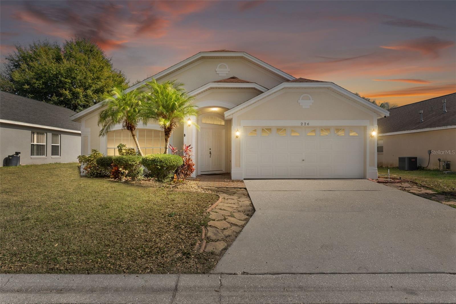 Listing photo 1 for 226 Jessamine Dr