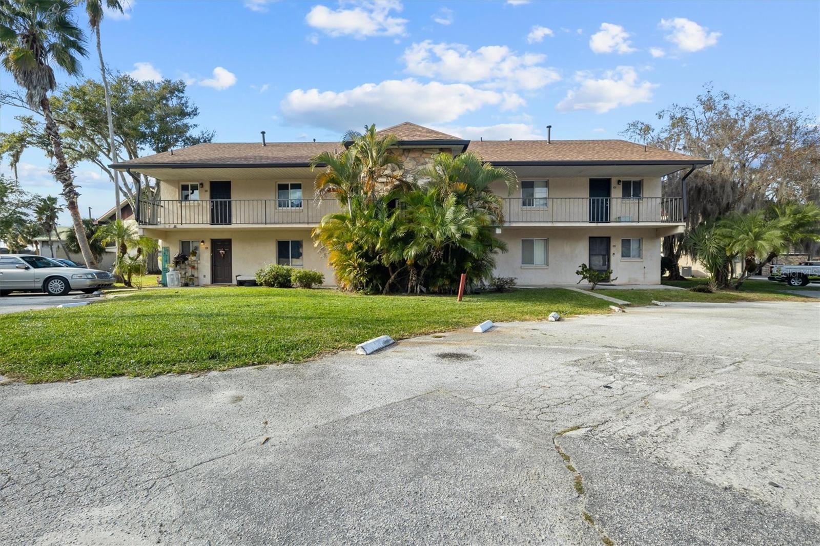 Listing photo 1 for 831 Orchid Springs Dr ##831