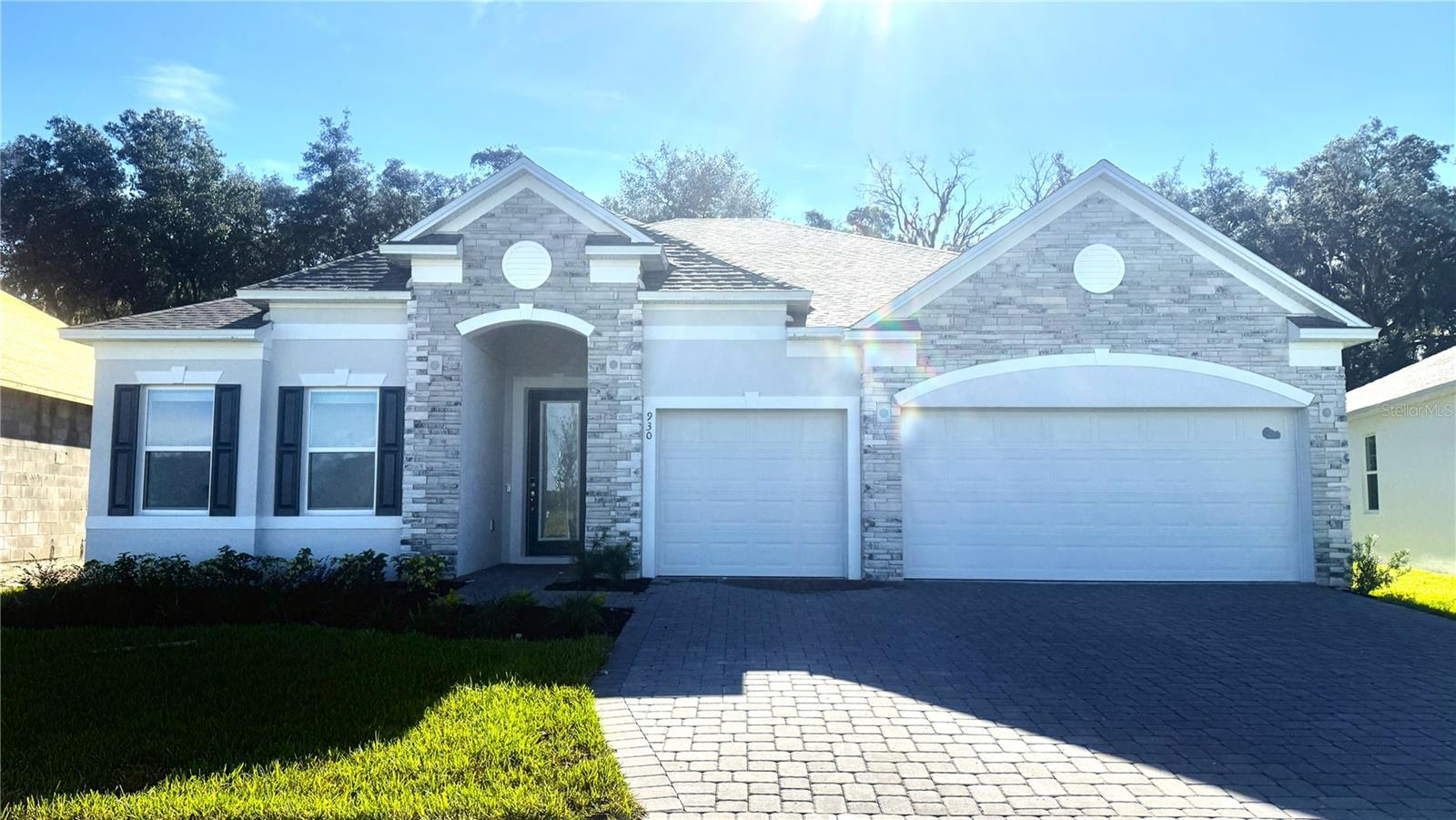 Listing photo 1 for 930 Buckeye Dr