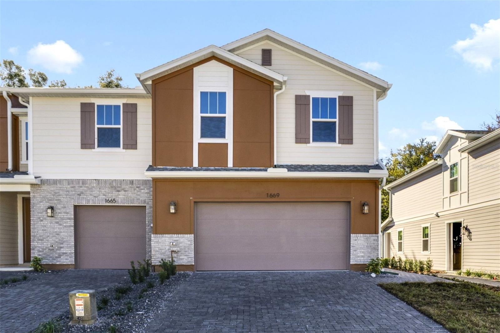 1669 GREENLEAF WOODS COVE
