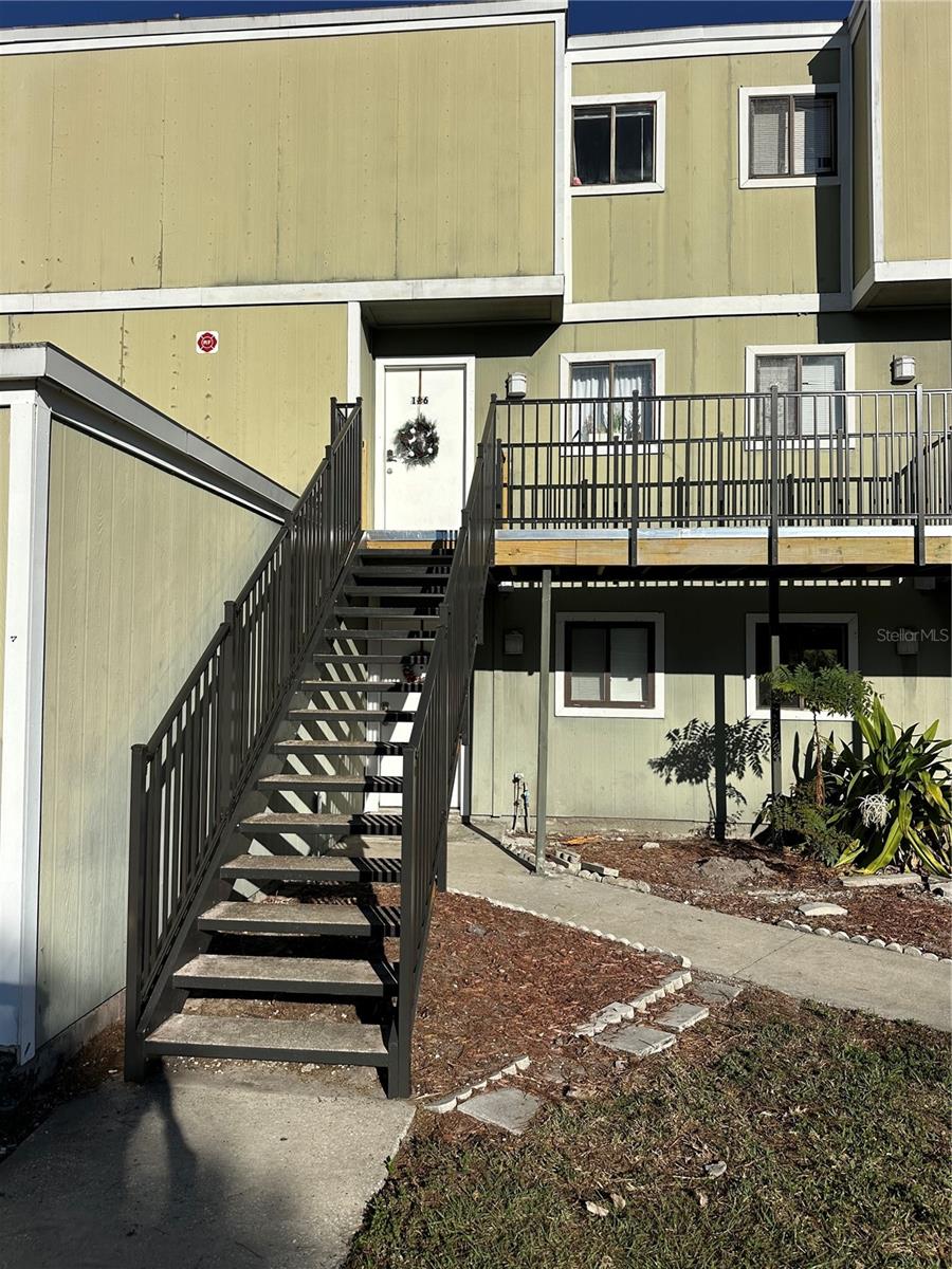 126 SCOTTSDALE SQUARE Unit 126