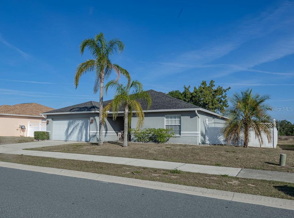 Listing photo 2 for 1015 Highland Crest Cir