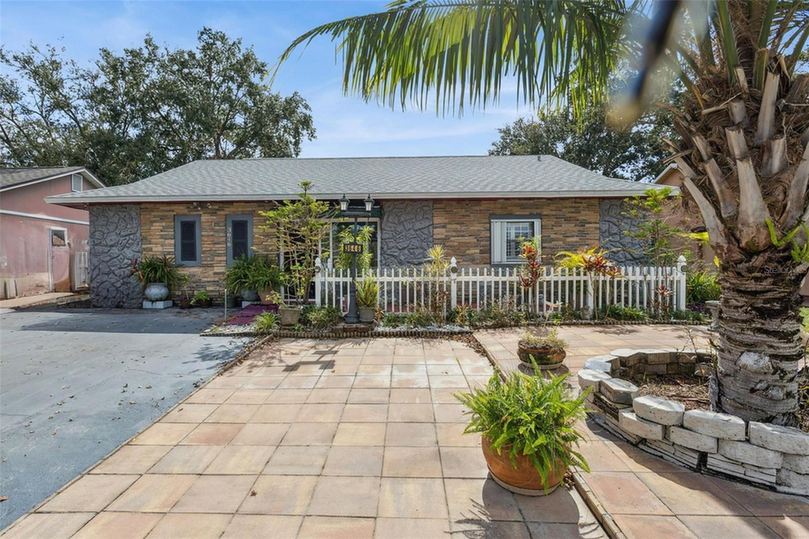 3646 FALLING LEAF LANE