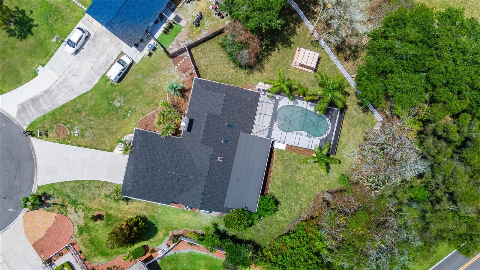 1710 WOODSIDE COURT