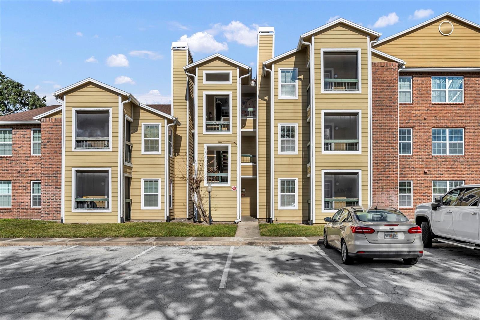 5600 DEVONBRIAR WAY Unit N203